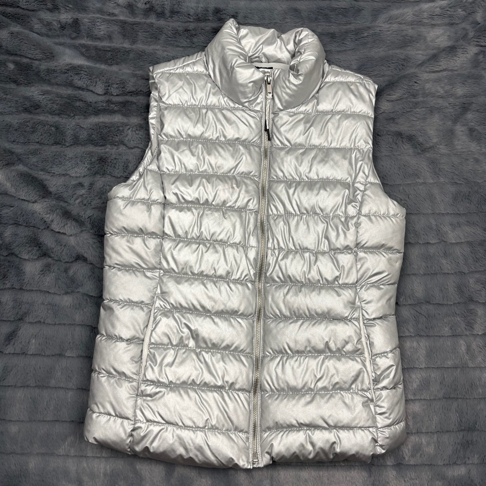 Gap Womens Metallic Silver Puffer Vest Quilted Zip Up Jacket XS 739623-03-1 NEW